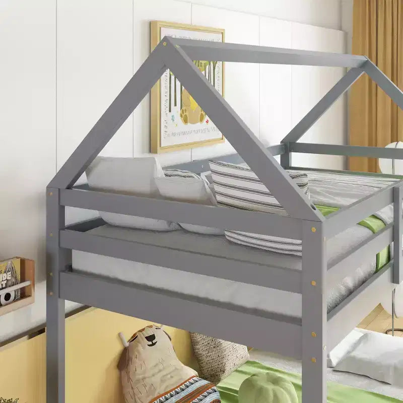 Letto a castello singolo in legno di gomma con scala e sponde, telaio a forma di casetta, bianco