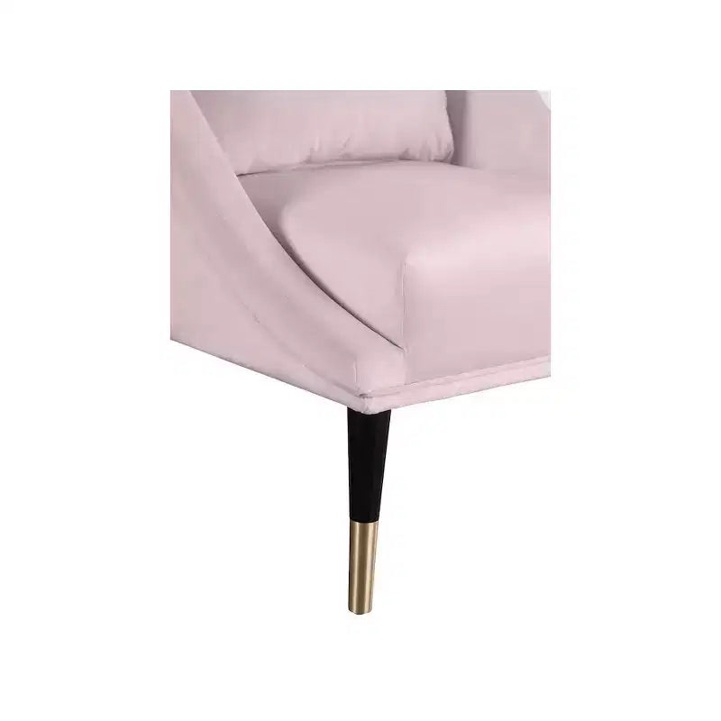 Poltrona in velluto con gambe in legno